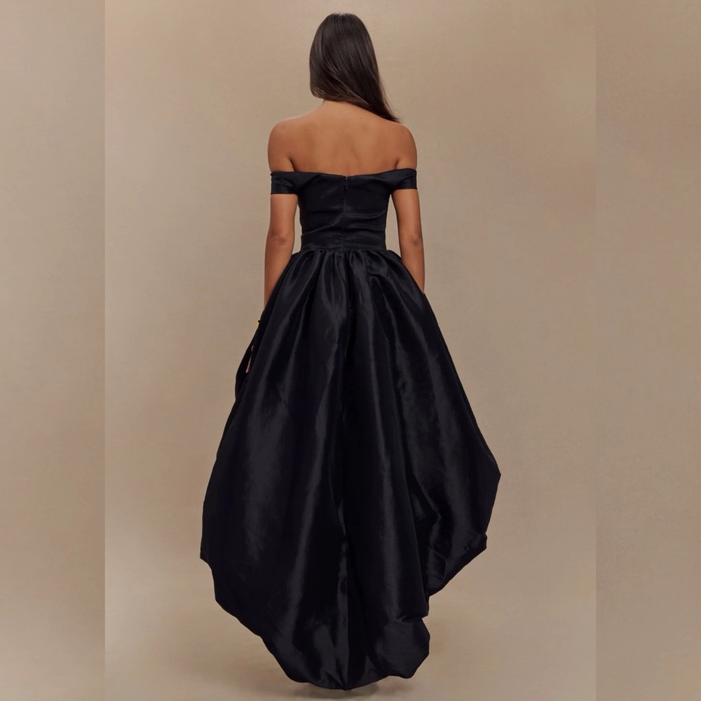 Meshki Amelia Bubble Maxi Dress in Black Small - Picture 3 of 11